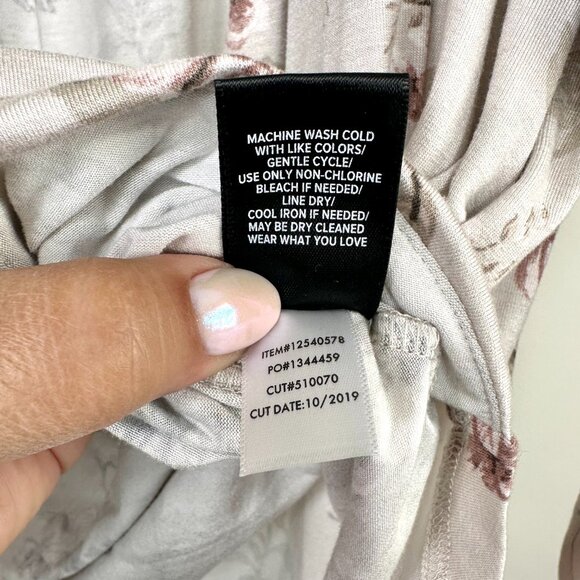 Torrid Super Soft Surplice Long Sleeve Stretch Victorian Floral Top - NEW - Picture 8 of 9